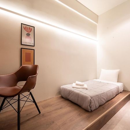 A Place 4U No6 - City Escape With Balcony Lounge & Open Living Space Athen Eksteriør billede