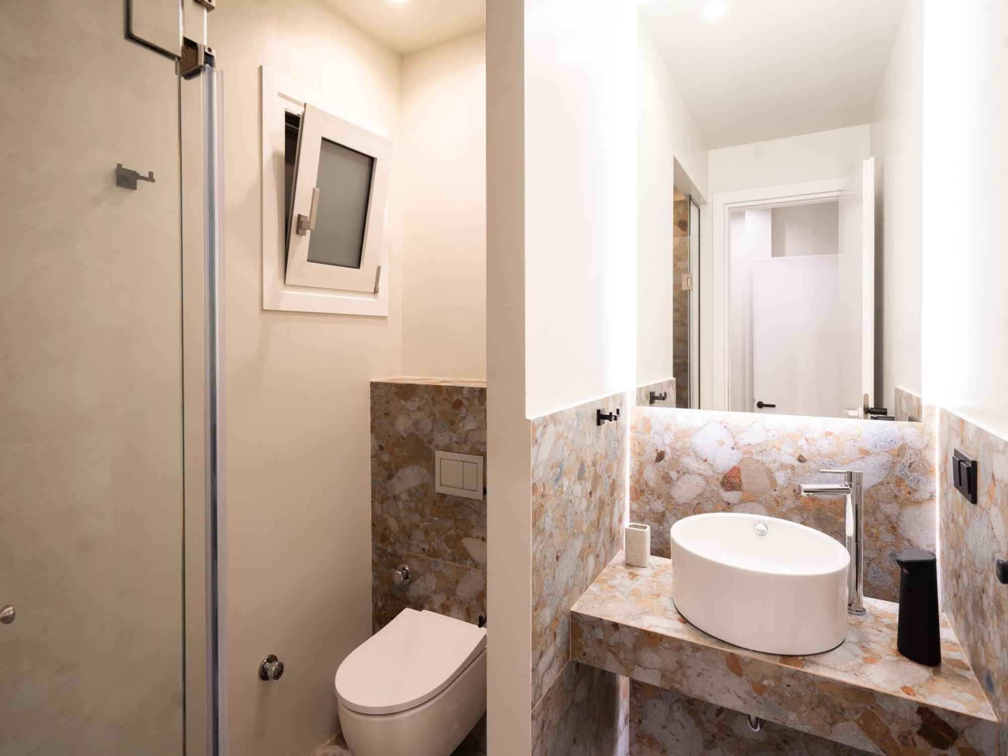 A Place 4U No6 - City Escape With Balcony Lounge & Open Living Space Athen Eksteriør billede